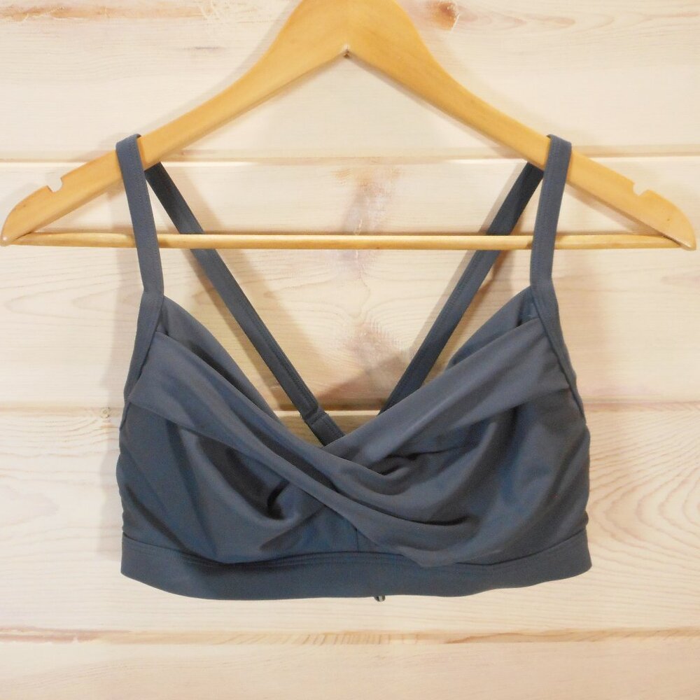 Athleta size 36 B / C Twister Bikini Top Underwire Adjustable Straps Athletic